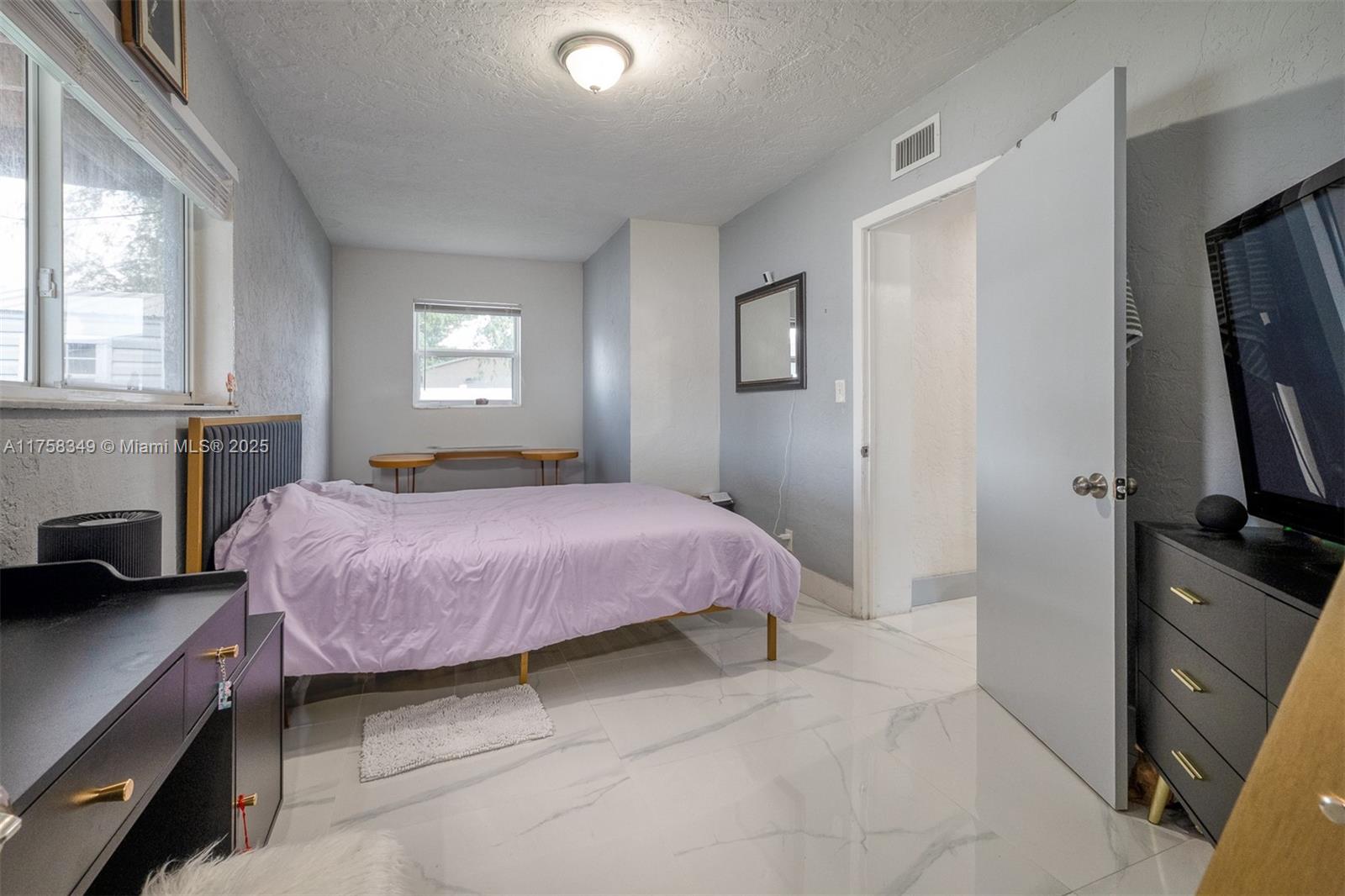 BISCAYNE RIVER GARDENS - Residential