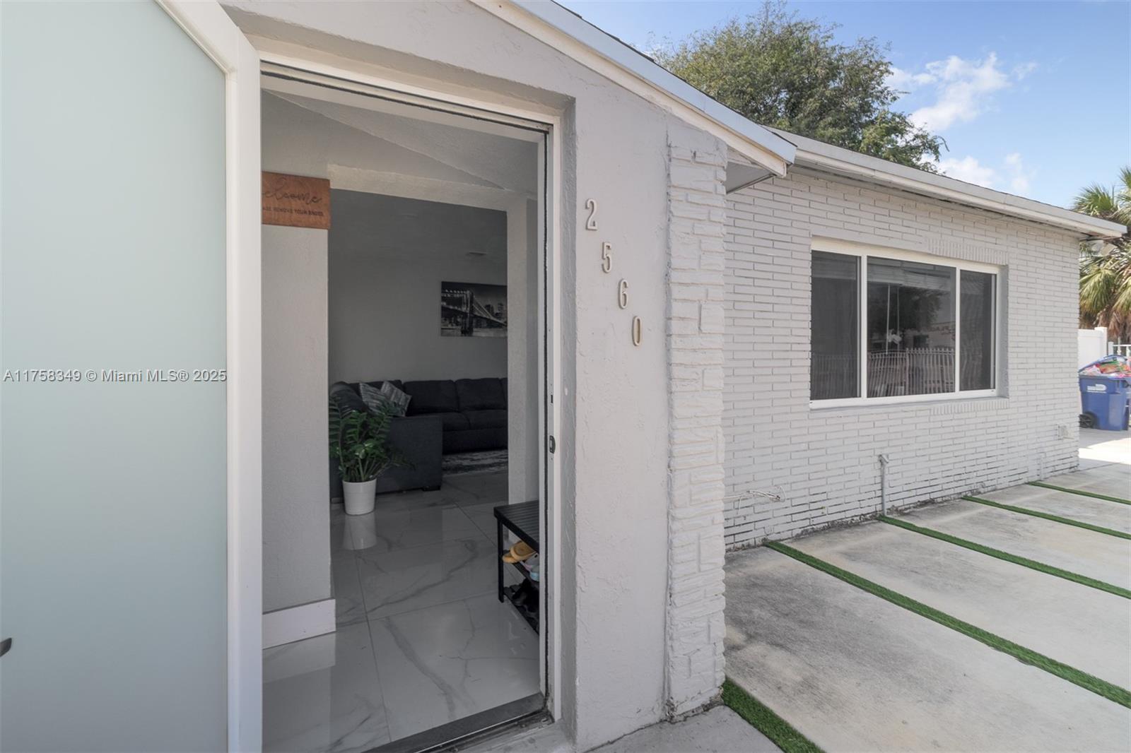 BISCAYNE RIVER GARDENS - Residential