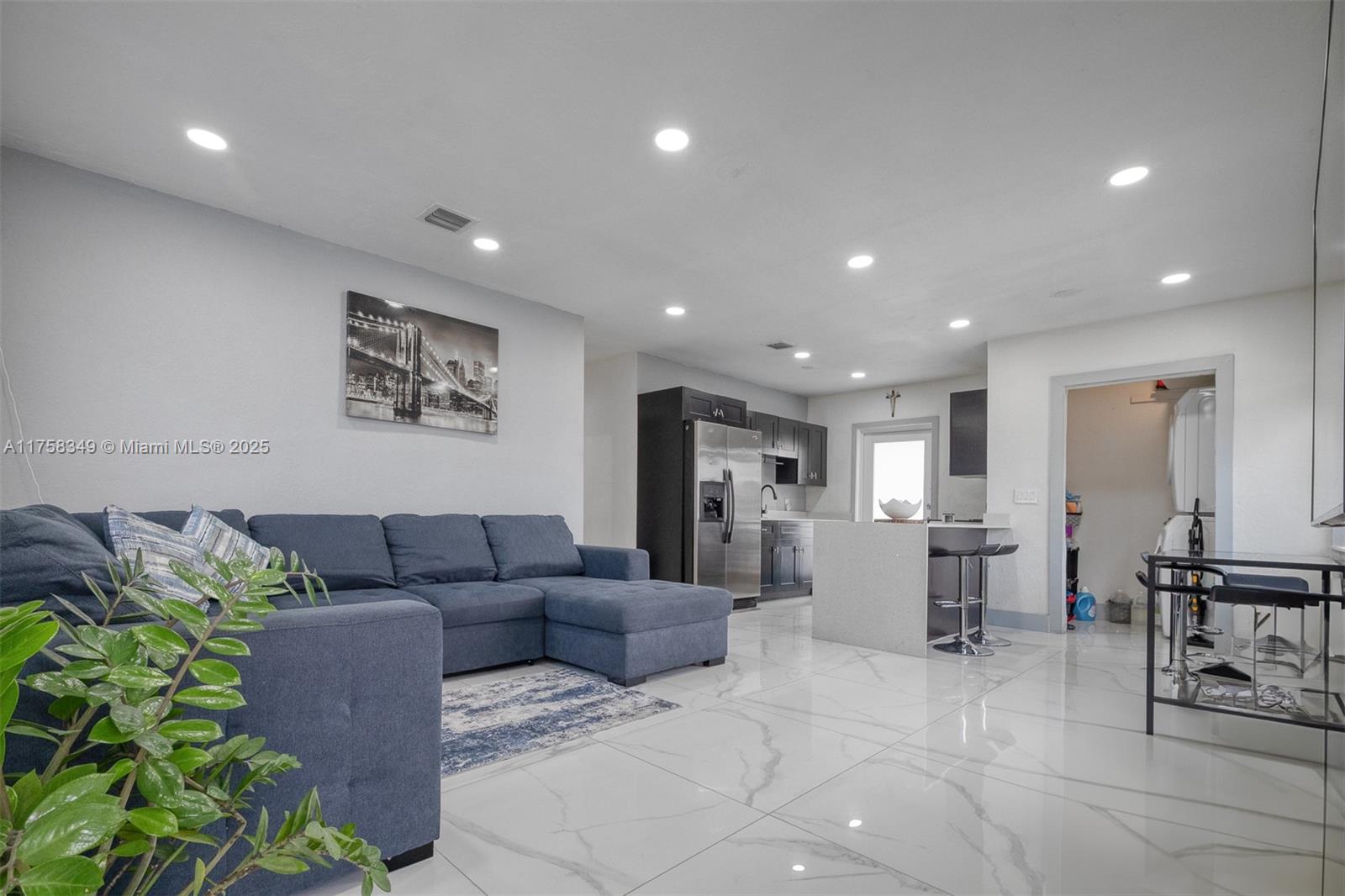 BISCAYNE RIVER GARDENS - Residential