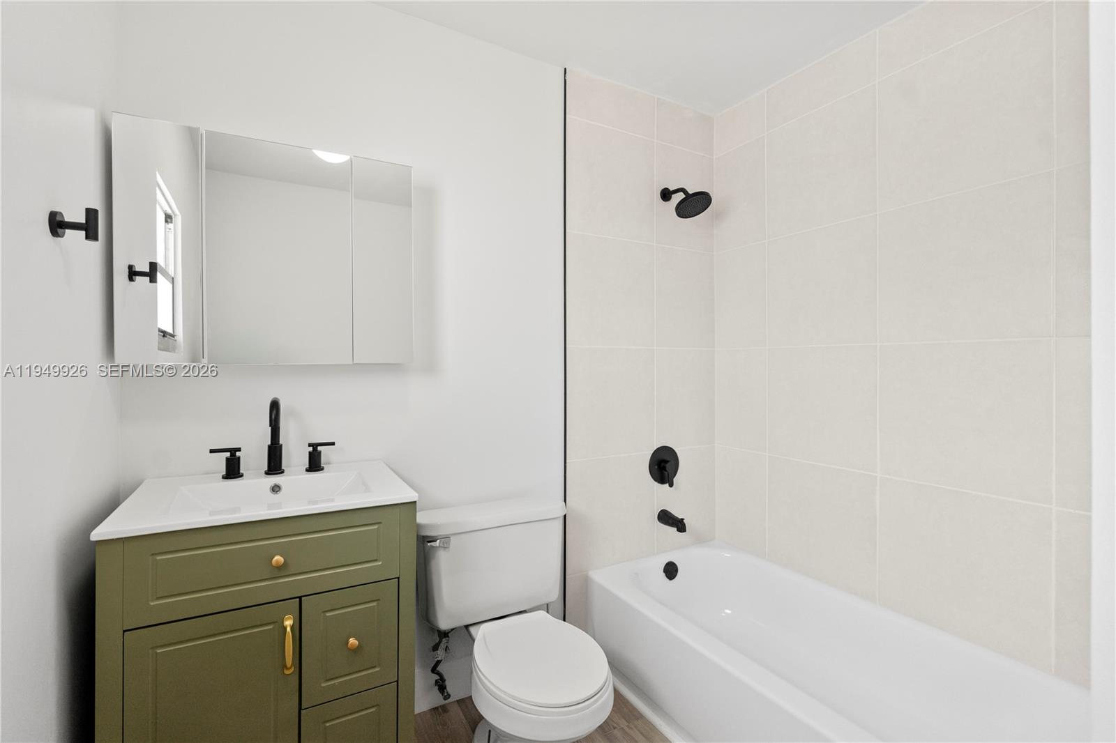BISCAYNE AVE TRACT - Residential Lease