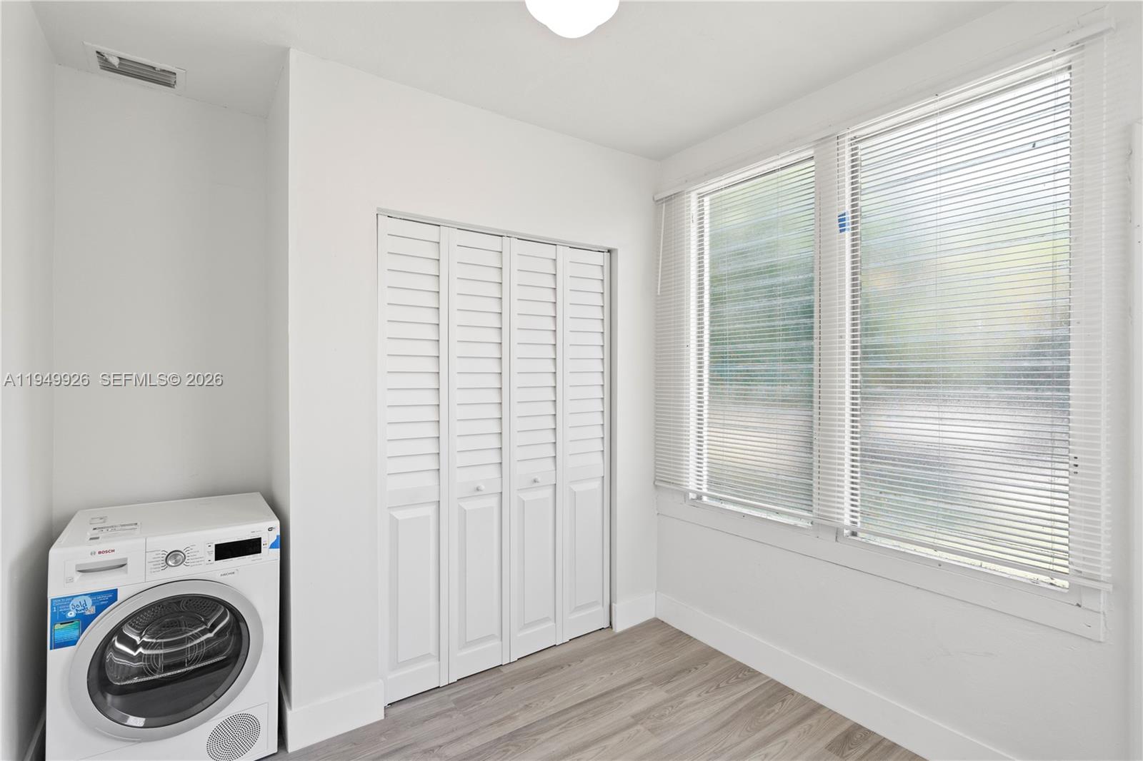 BISCAYNE AVE TRACT - Residential Lease