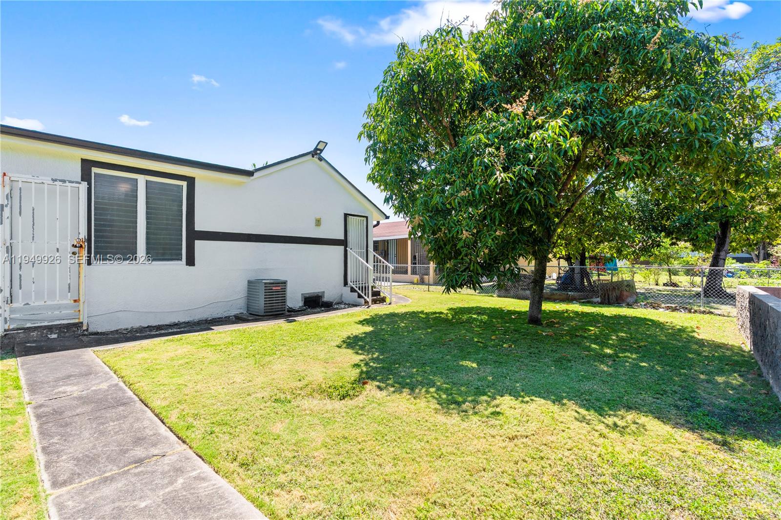 BISCAYNE AVE TRACT - Residential Lease