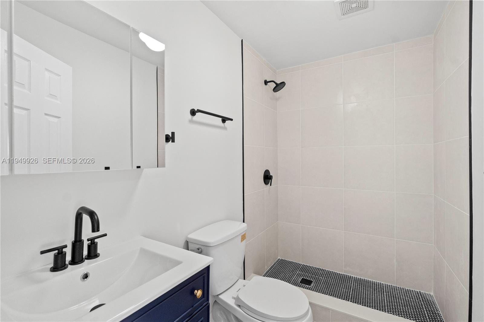 BISCAYNE AVE TRACT - Residential Lease