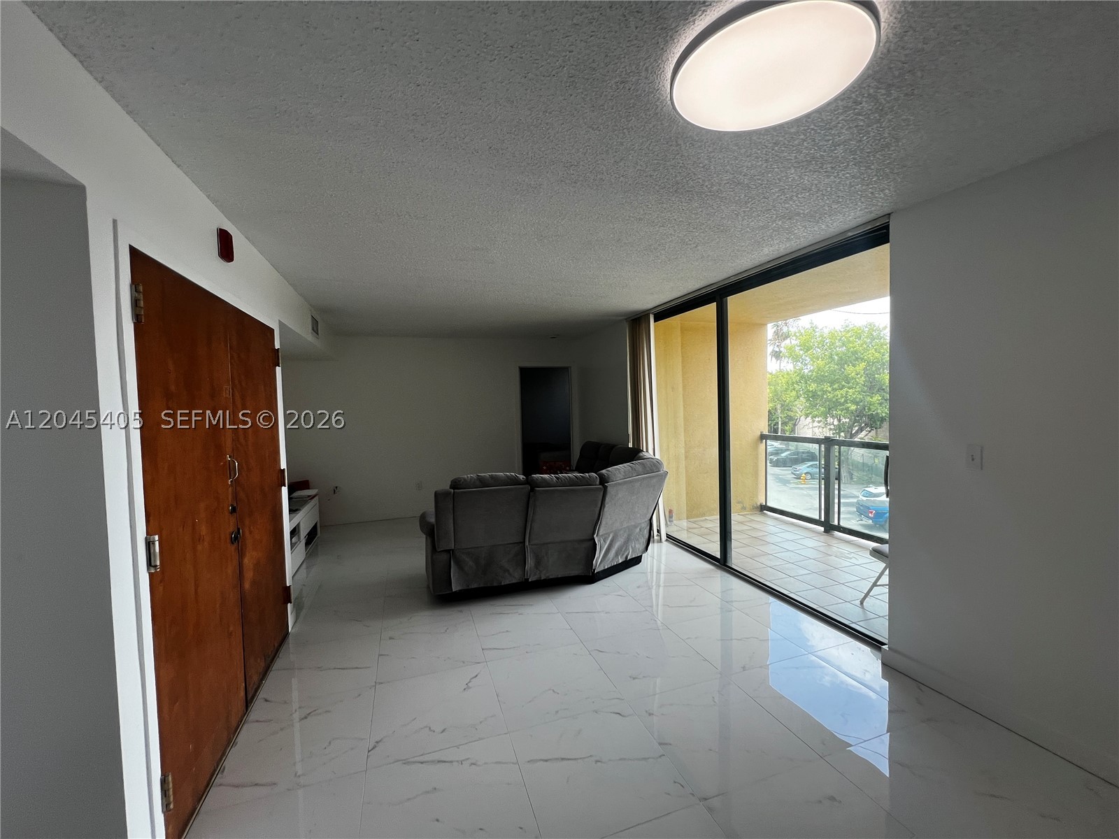 INTERNATIONAL PARK I COND - Residential