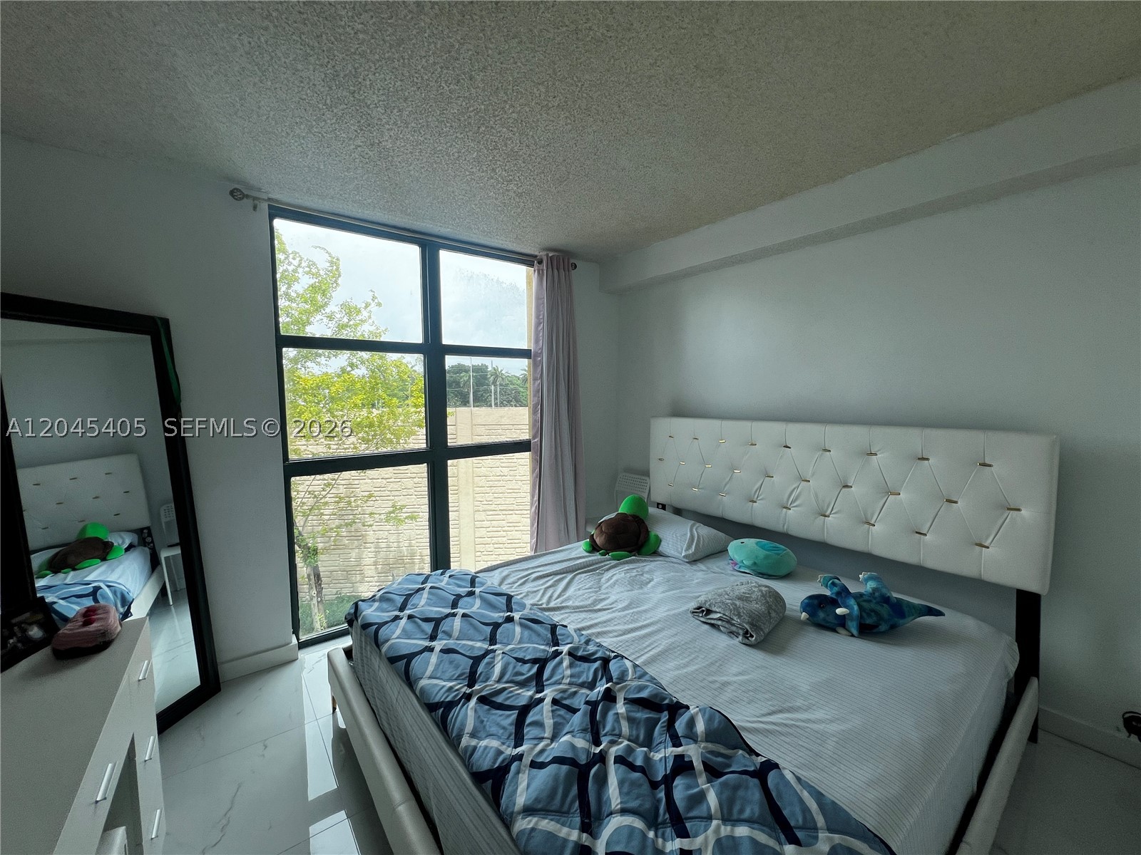 INTERNATIONAL PARK I COND - Residential