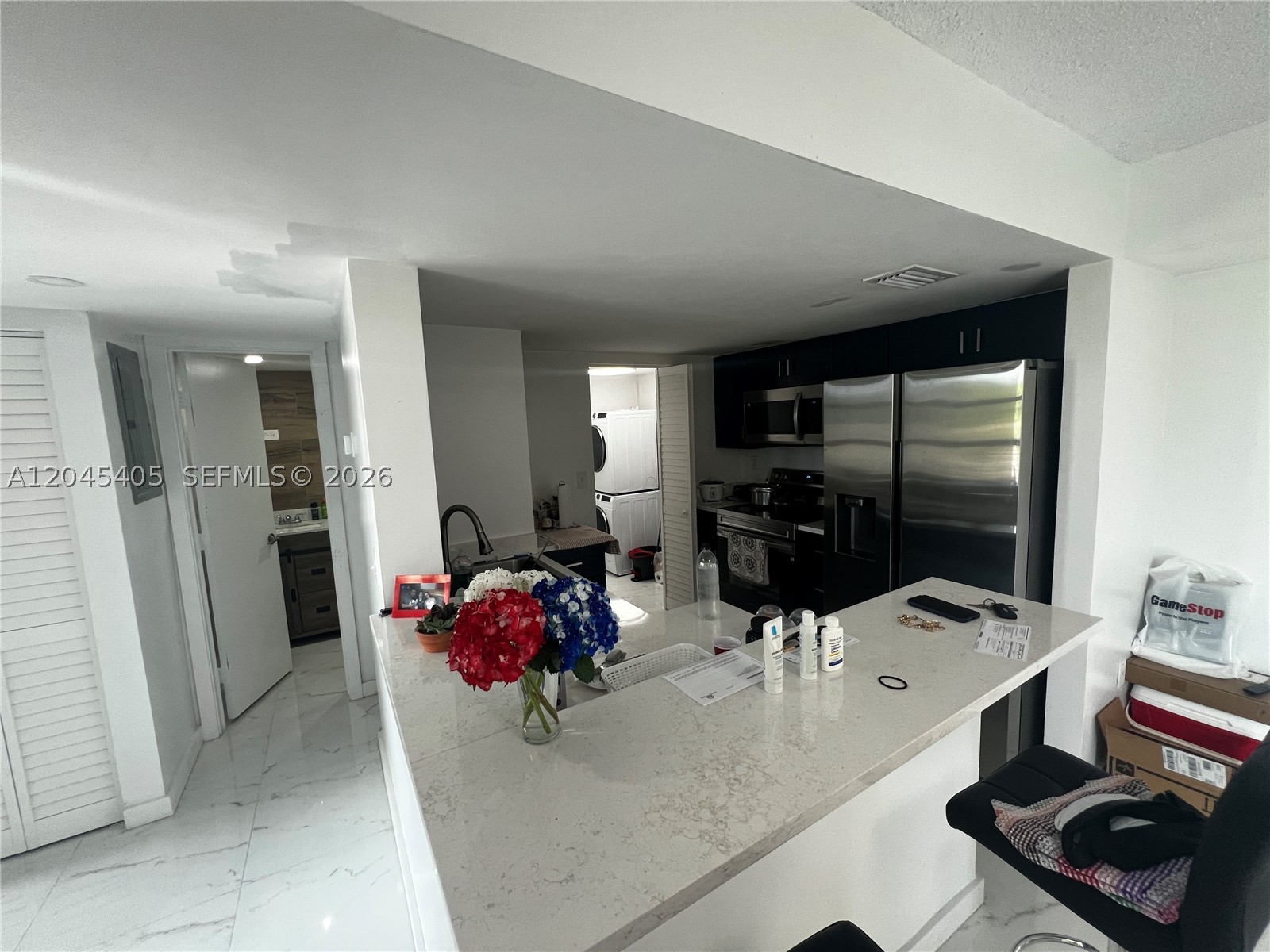 INTERNATIONAL PARK I COND - Residential