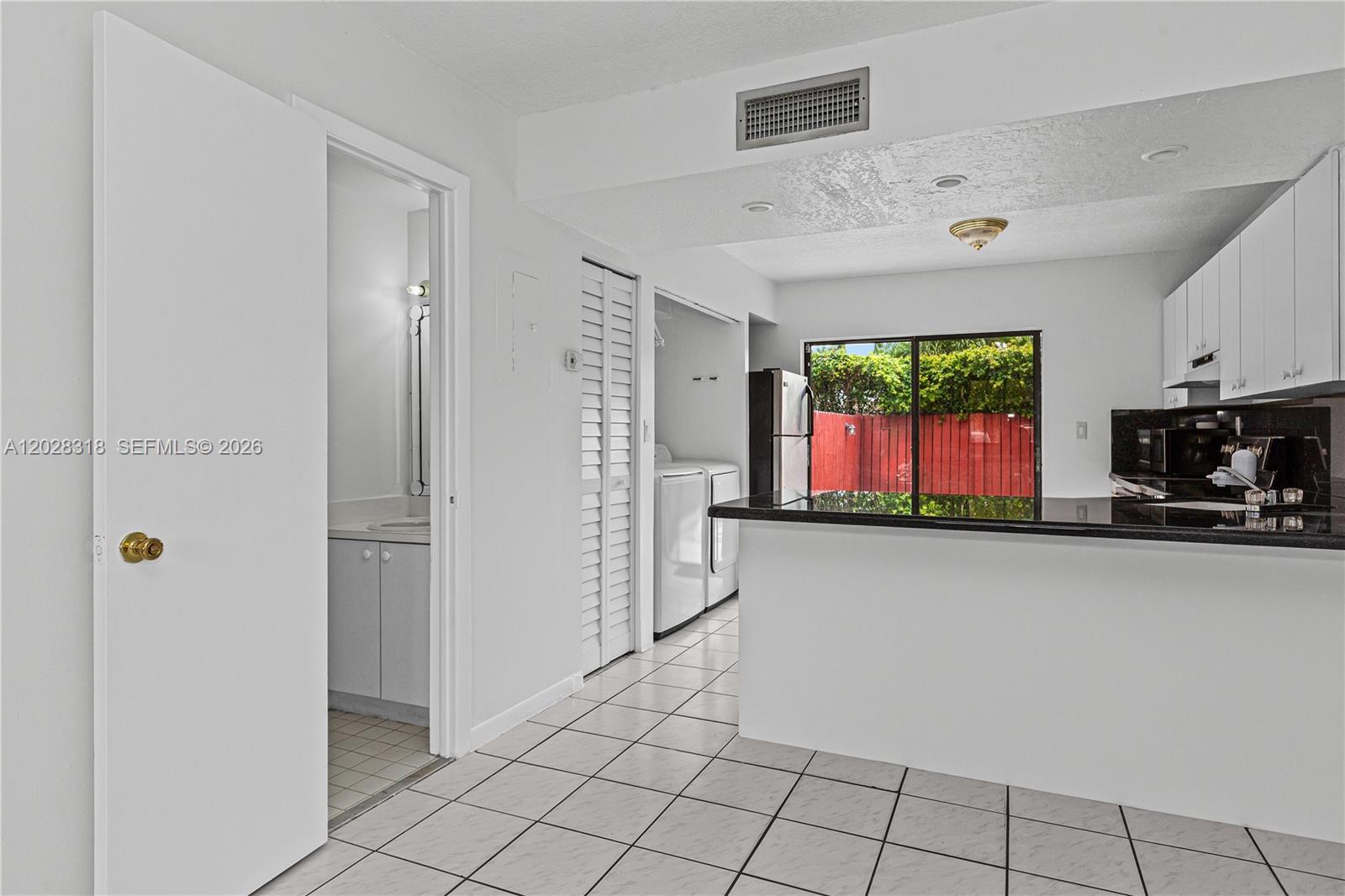 VILLAS UNIVERSITY SQUARE - Residential
