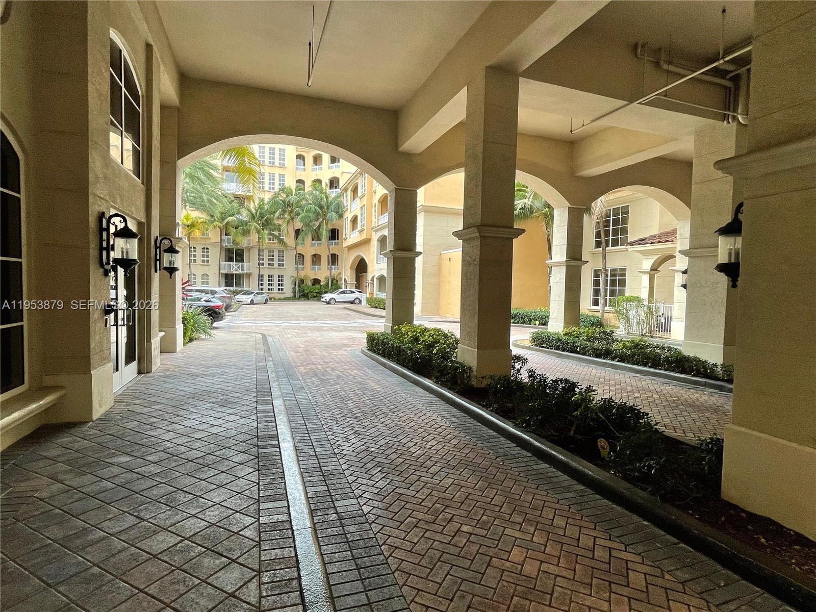 ALAQUA CONDO - Residential