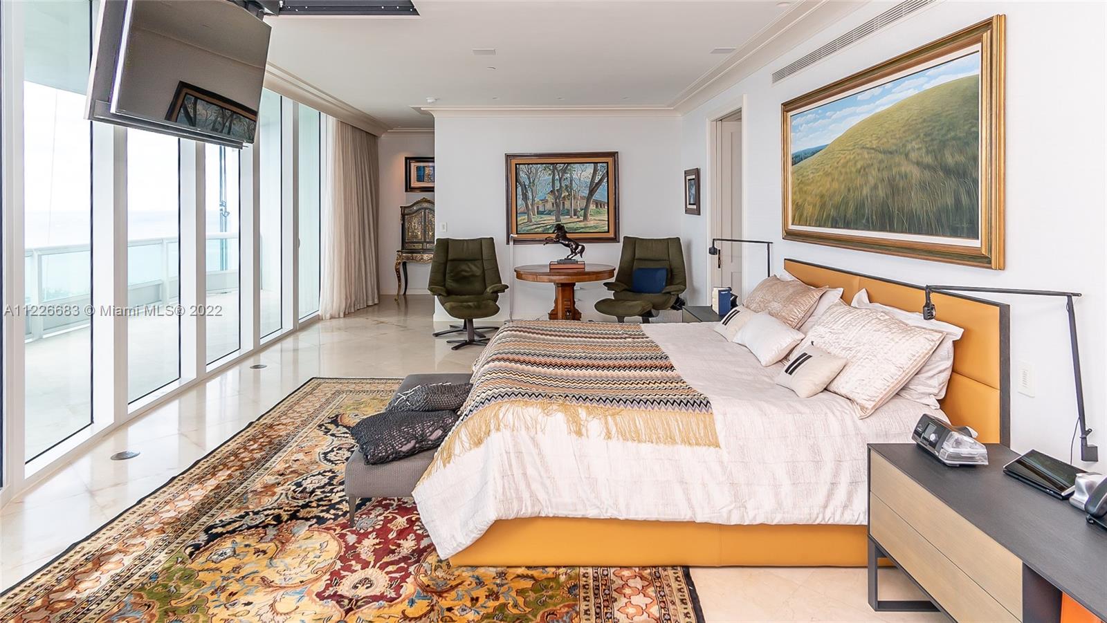SANTA MARIA CONDO - Residential