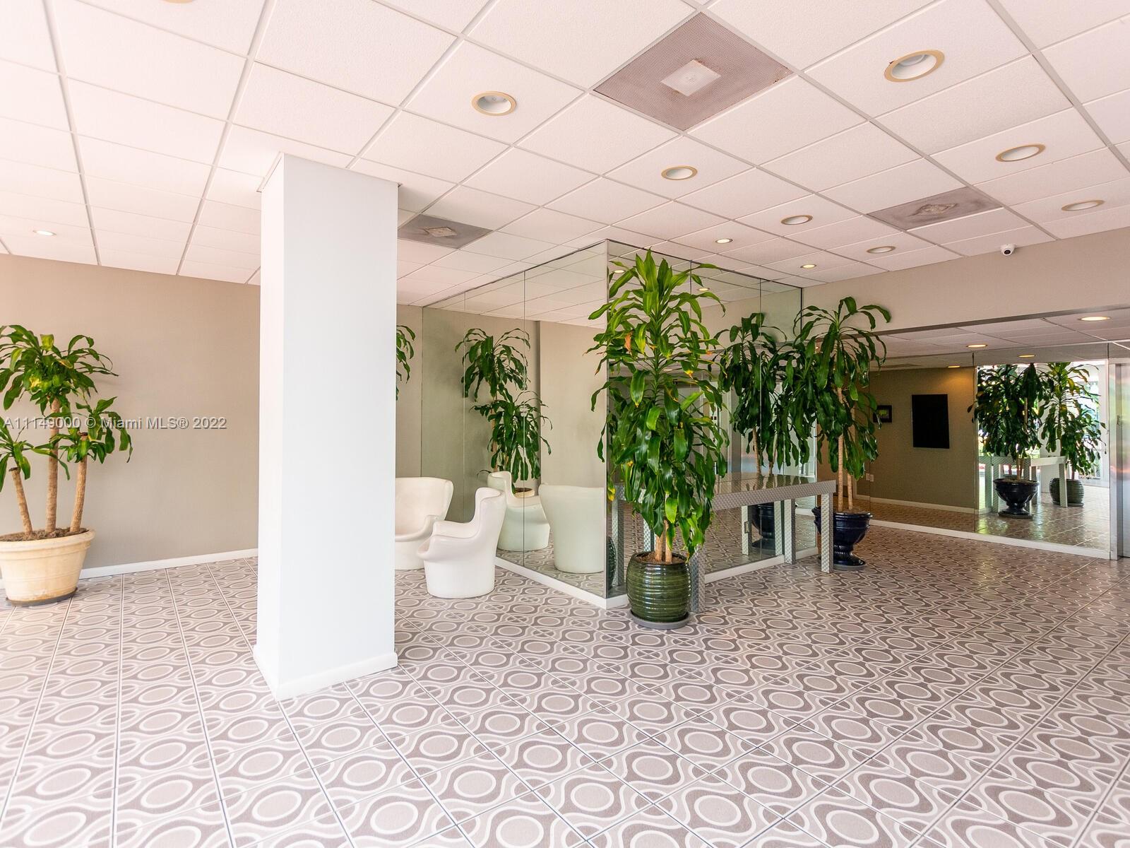 ADMIRAL TOWERS CONDO - Residential