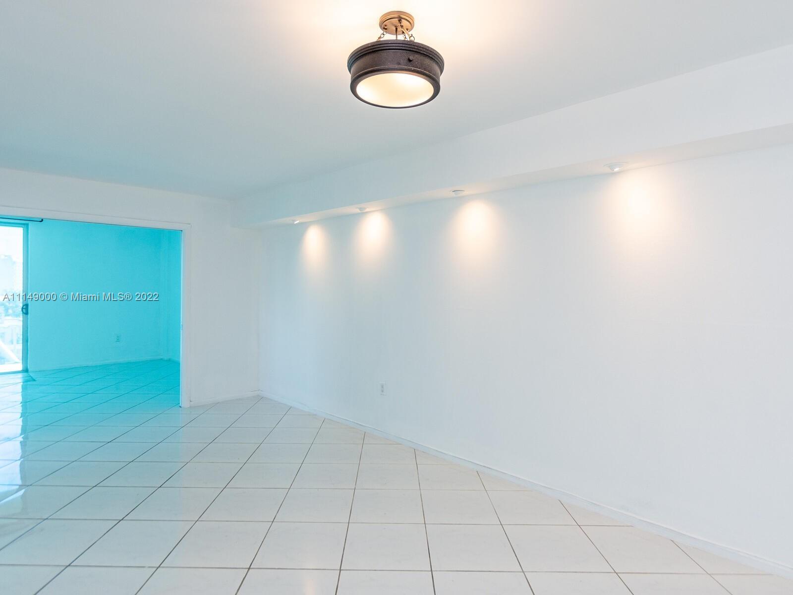 ADMIRAL TOWERS CONDO - Residential