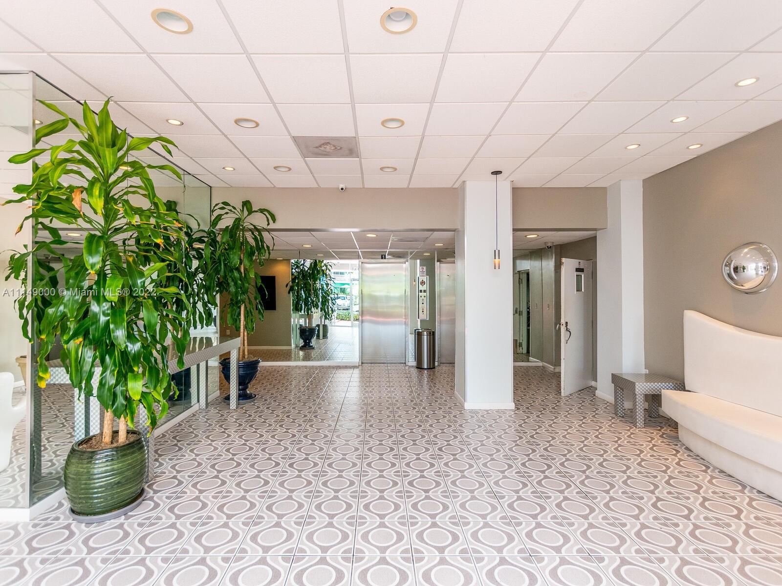 ADMIRAL TOWERS CONDO - Residential