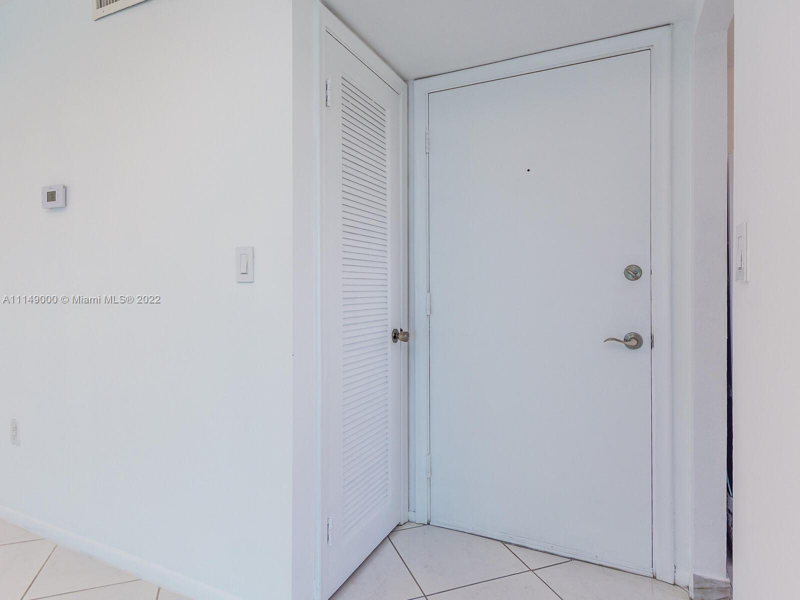 ADMIRAL TOWERS CONDO - Residential