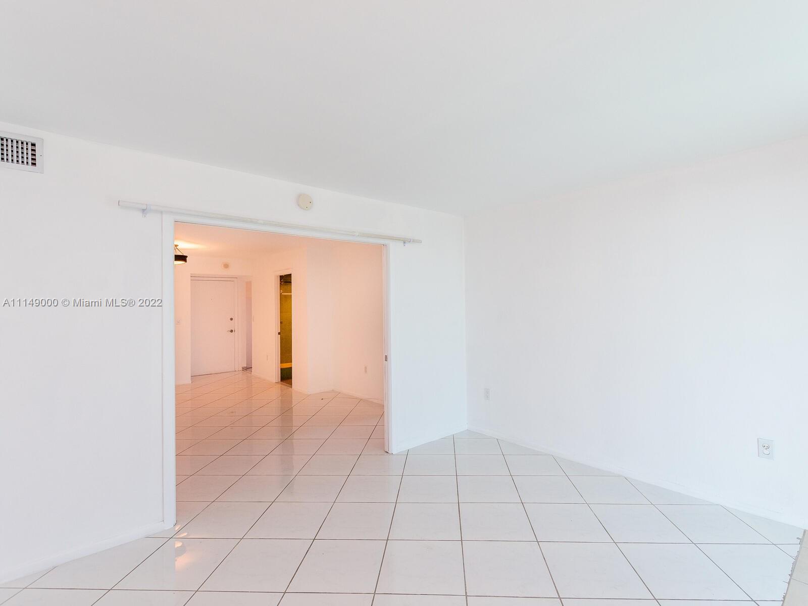 ADMIRAL TOWERS CONDO - Residential