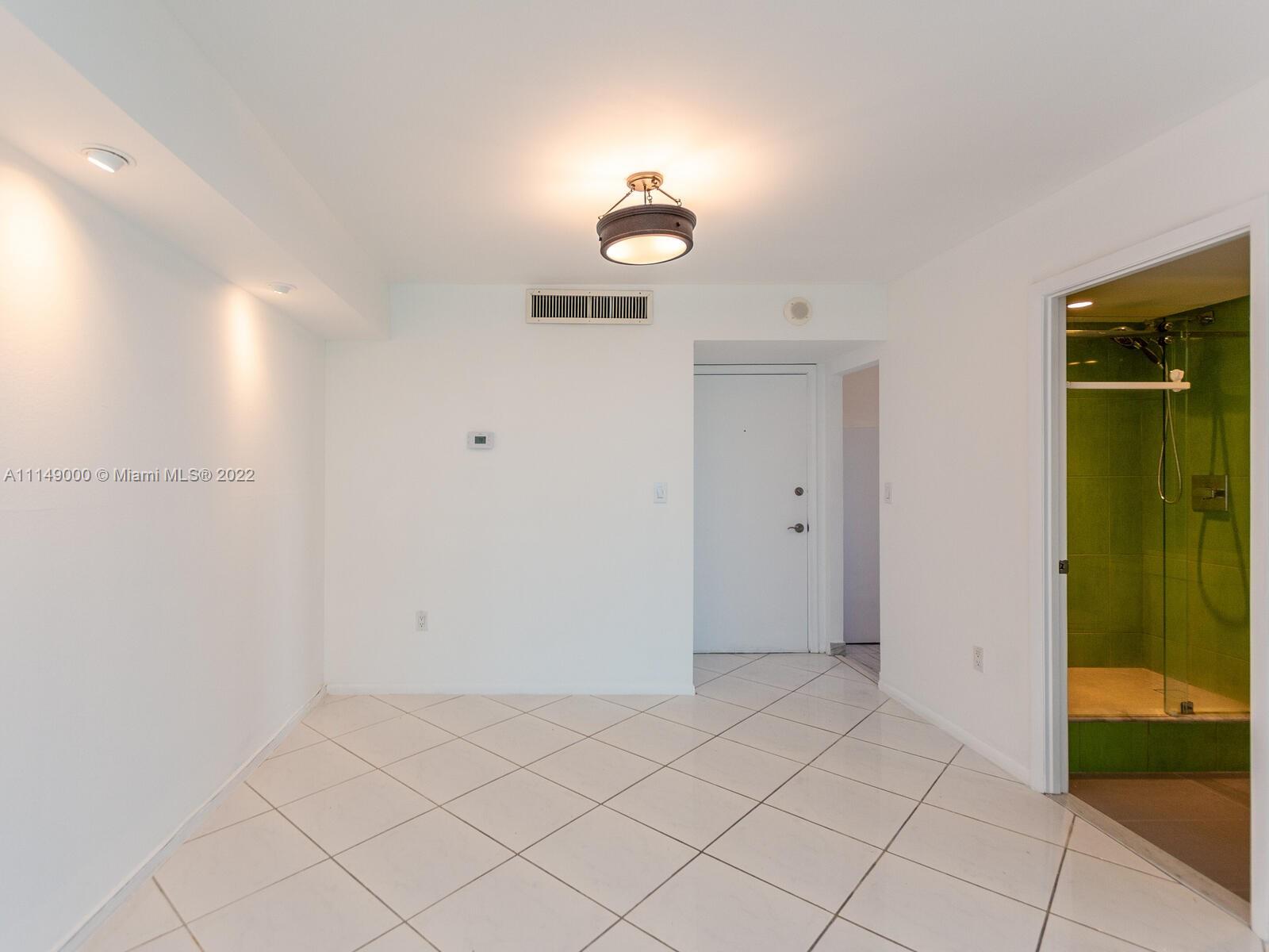 ADMIRAL TOWERS CONDO - Residential