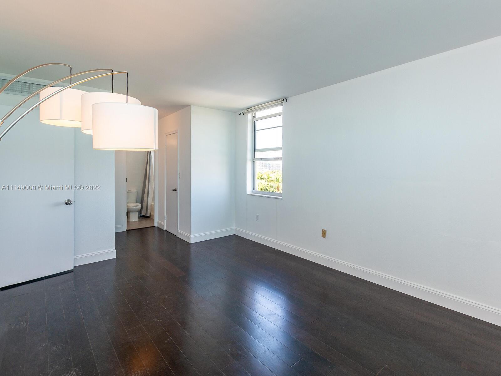 ADMIRAL TOWERS CONDO - Residential