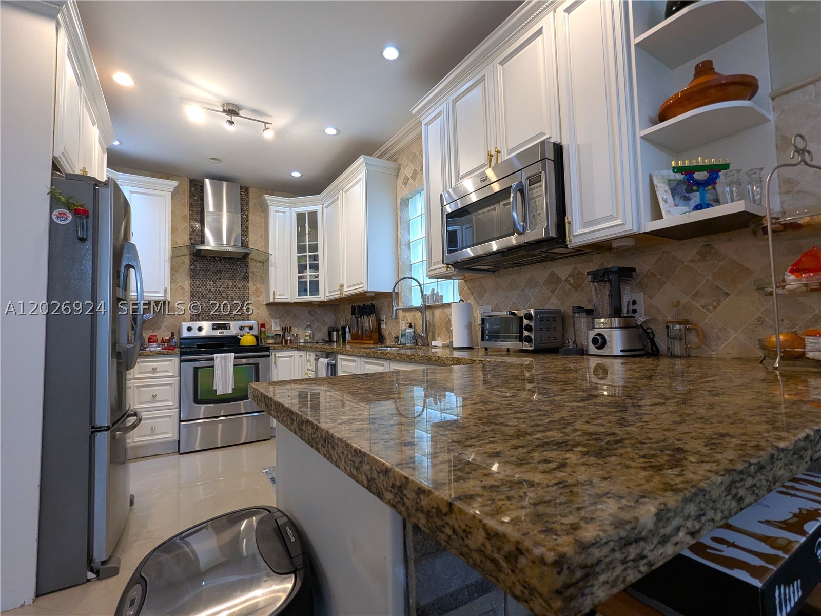 KENSINGTON - Residential