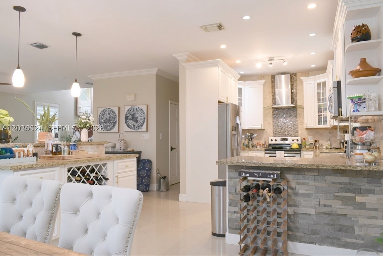 KENSINGTON - Residential
