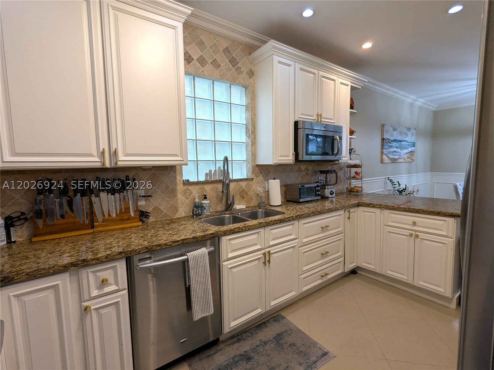 KENSINGTON - Residential