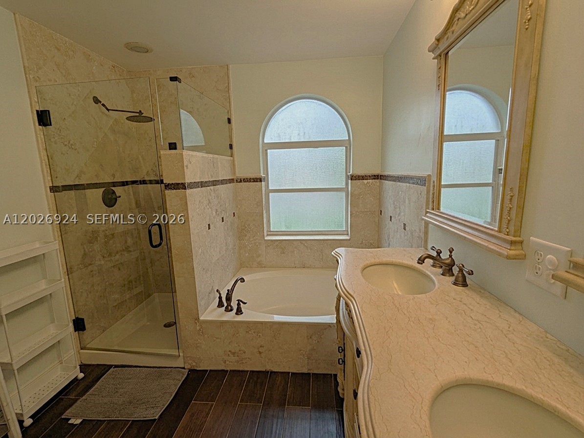KENSINGTON - Residential