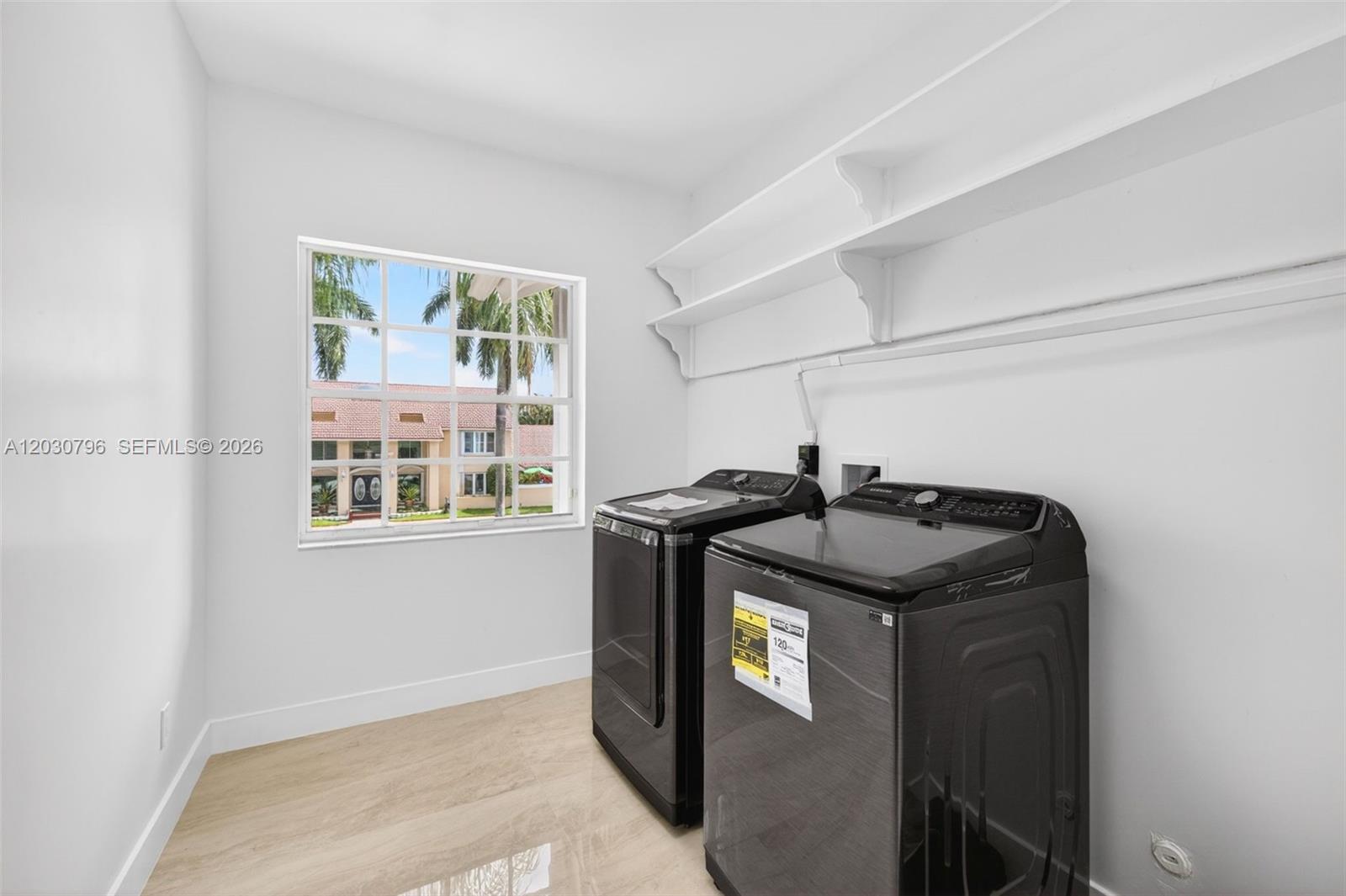 BROOKS ESTATES - Residential
