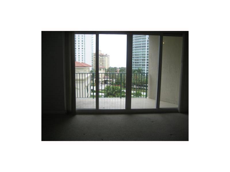 TURNBERRY VILLAGE SO TOWE - Residential Lease