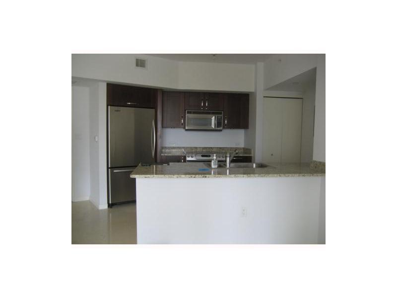 TURNBERRY VILLAGE SO TOWE - Residential Lease
