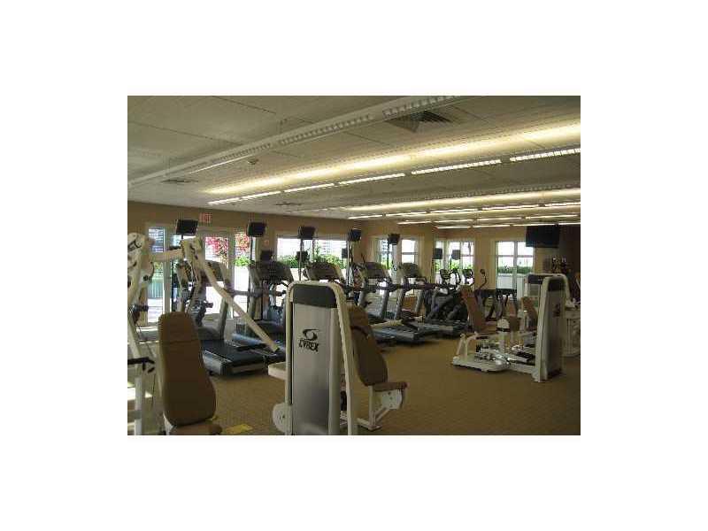 TURNBERRY VILLAGE SO TOWE - Residential Lease