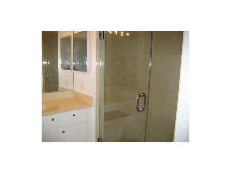 TURNBERRY VILLAGE SO TOWE - Residential Lease