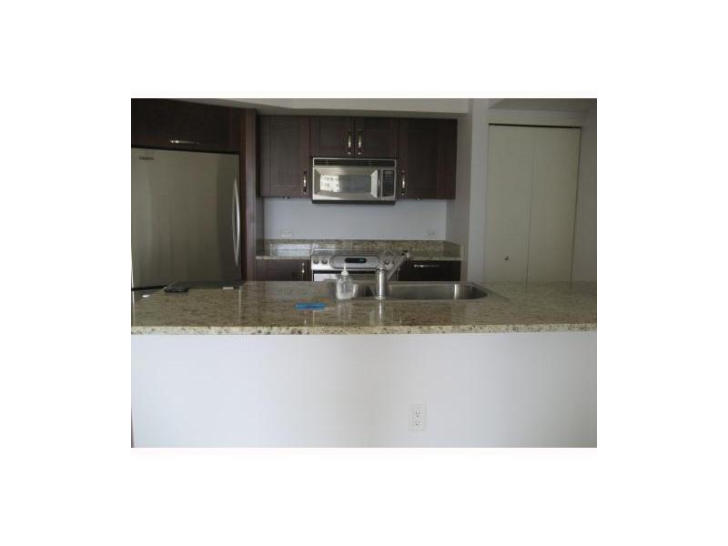 TURNBERRY VILLAGE SO TOWE - Residential Lease