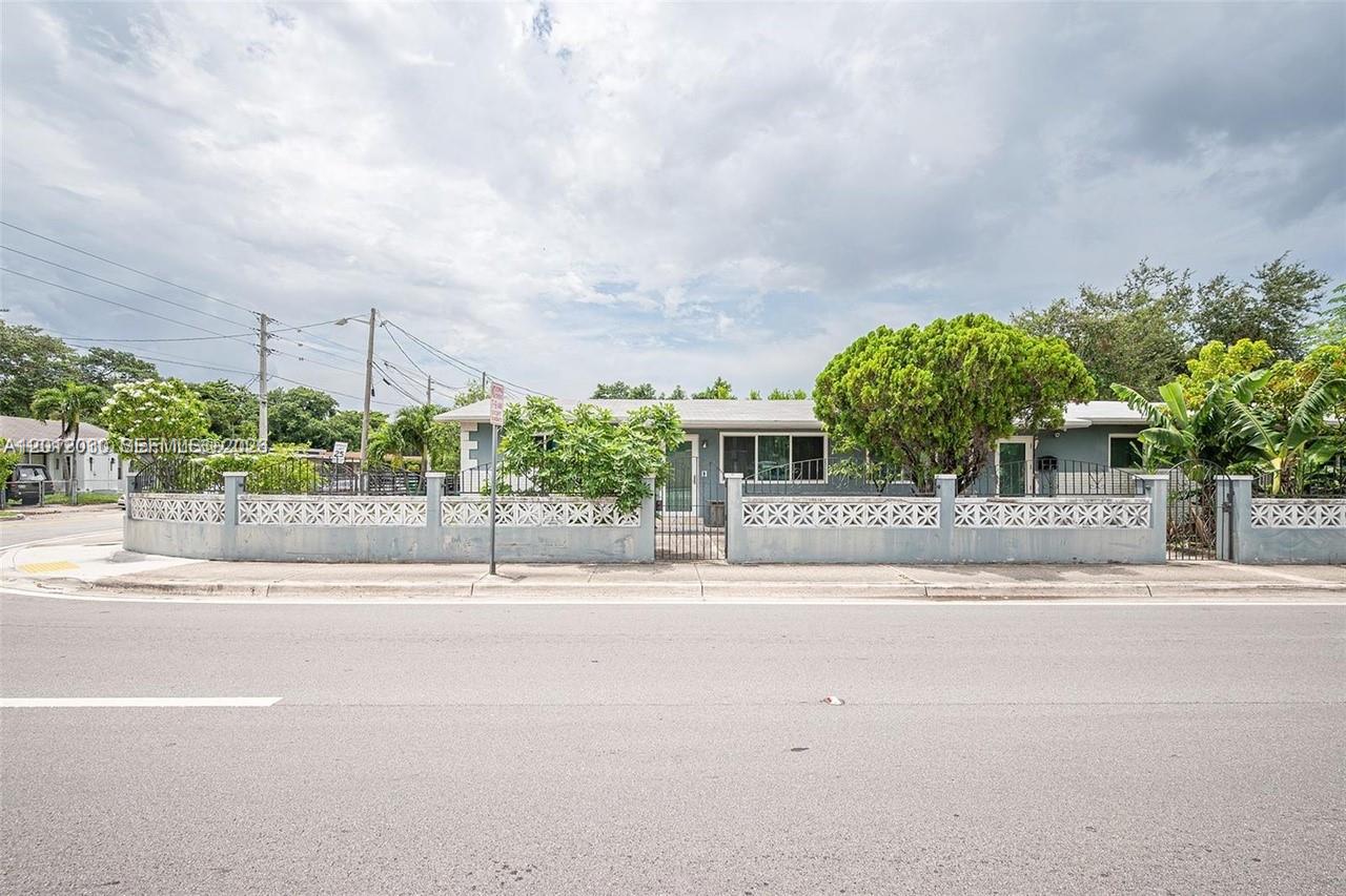 Prime mixed-use opportunity in Miami’s Little Haiti/Little River corridor. This two-unit property at 5204–5206 N Miami Ave offers excellent visibility along a high-traffic commercial corridor with strong redevelopment momentum. Featuring flexible T-commercial zoning, the site supports retail, office, or service-based uses with stable income potential. Surrounded by new projects, restaurants, and creative businesses, the location provides exceptional long-term upside for investors or owner-users seeking a centrally located asset minutes from Design District, Wynwood, Midtown, and major transit routes.
