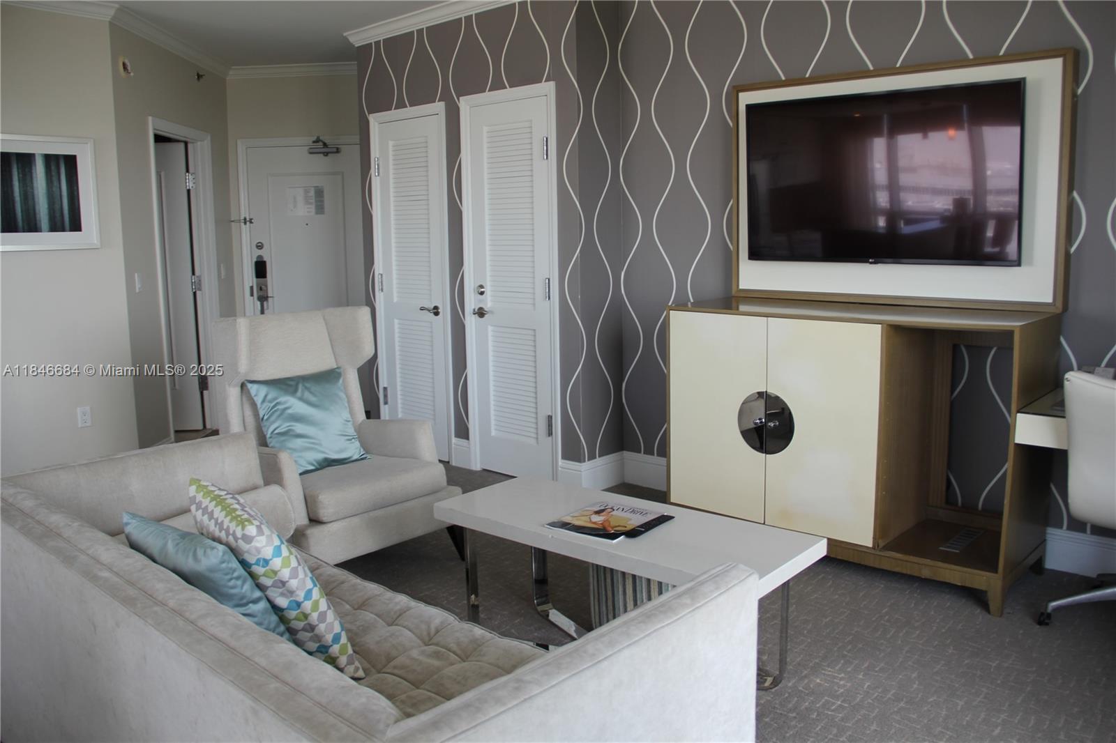 FONTAINEBLEAU II CONDO - Residential