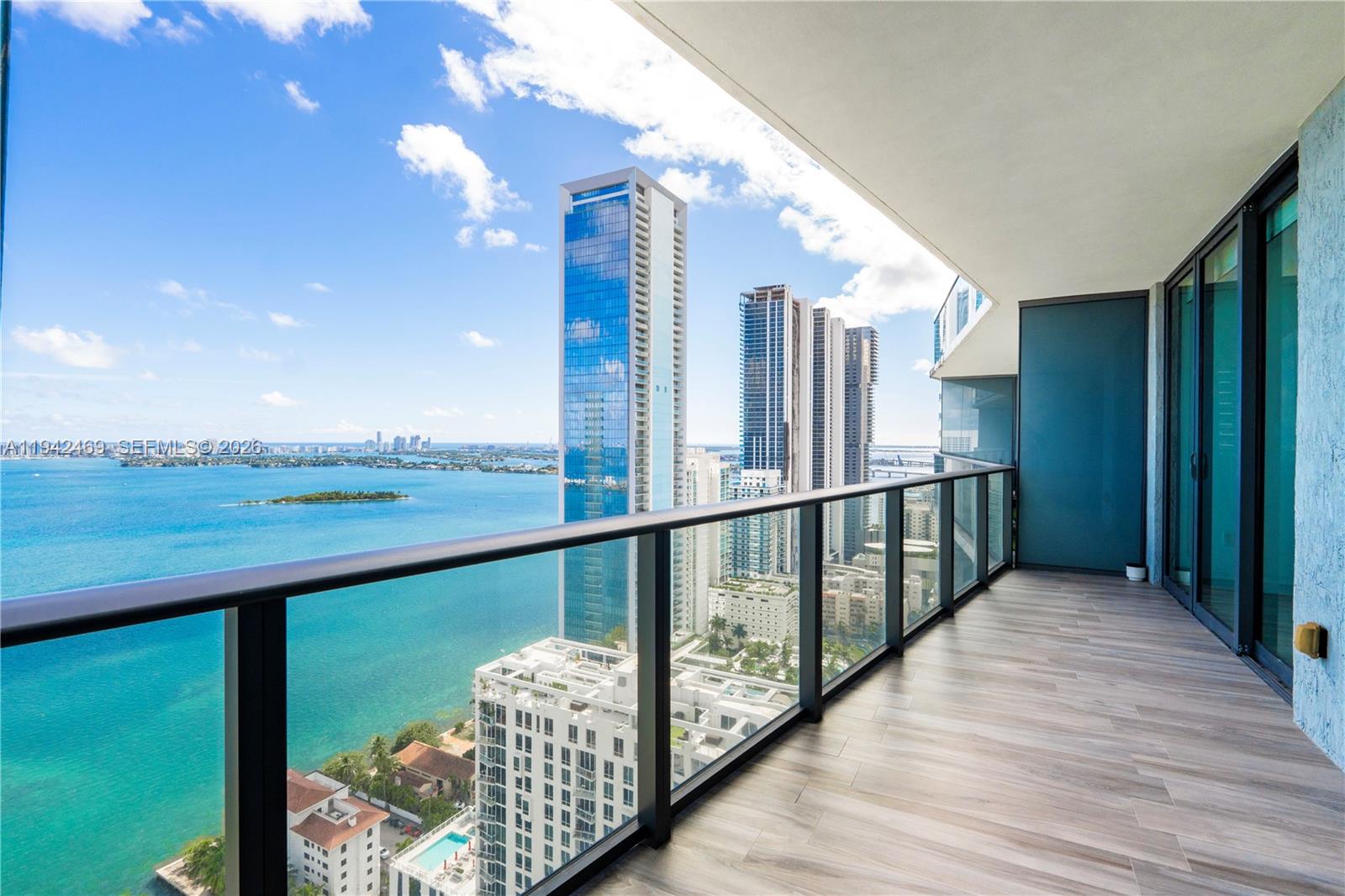 ICON BAY CONDO - Residential
