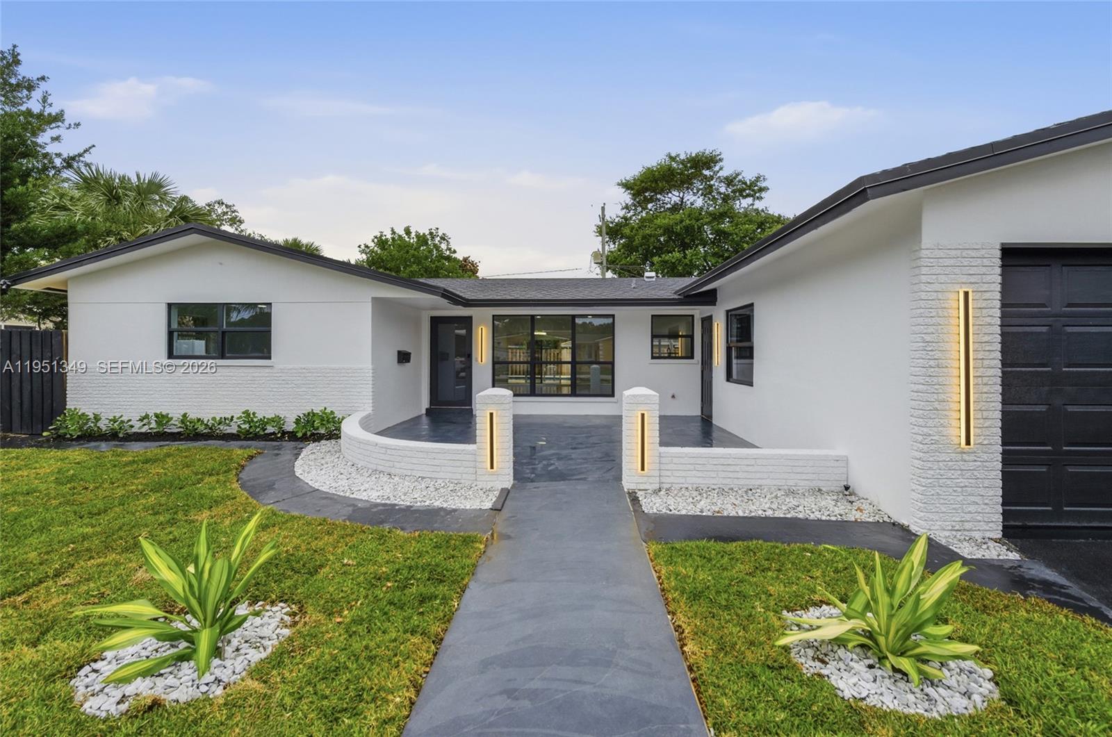 FLORANADA RIDGE SEC - Residential
