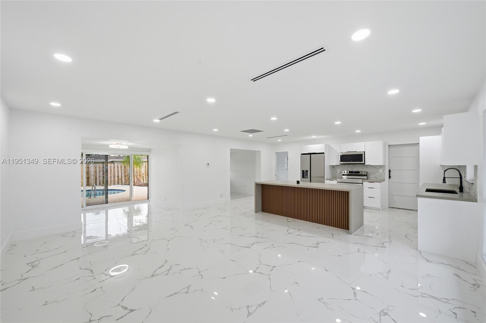 FLORANADA RIDGE SEC - Residential