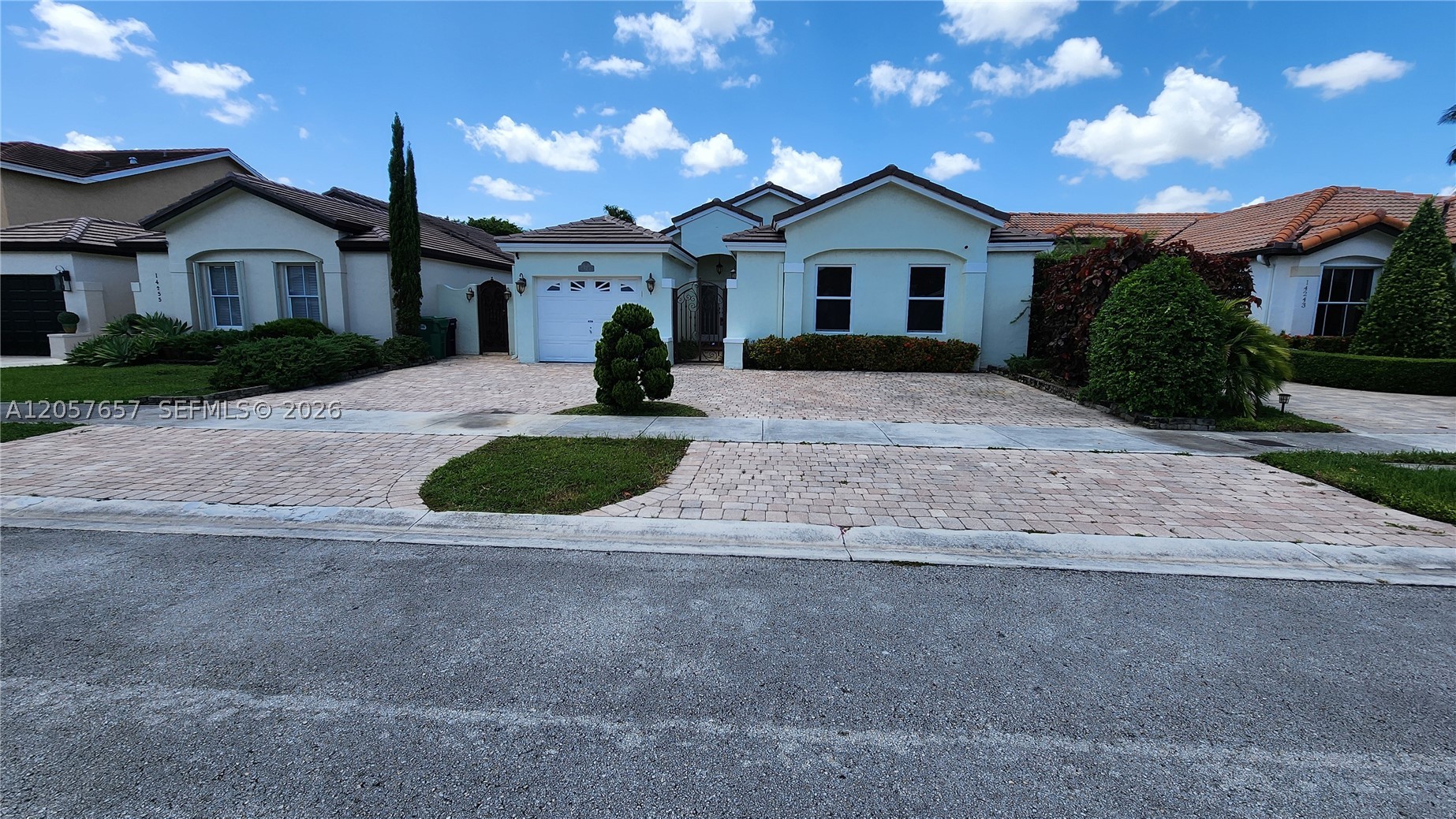 SHOMA HOMES AT KENDALL - Residential