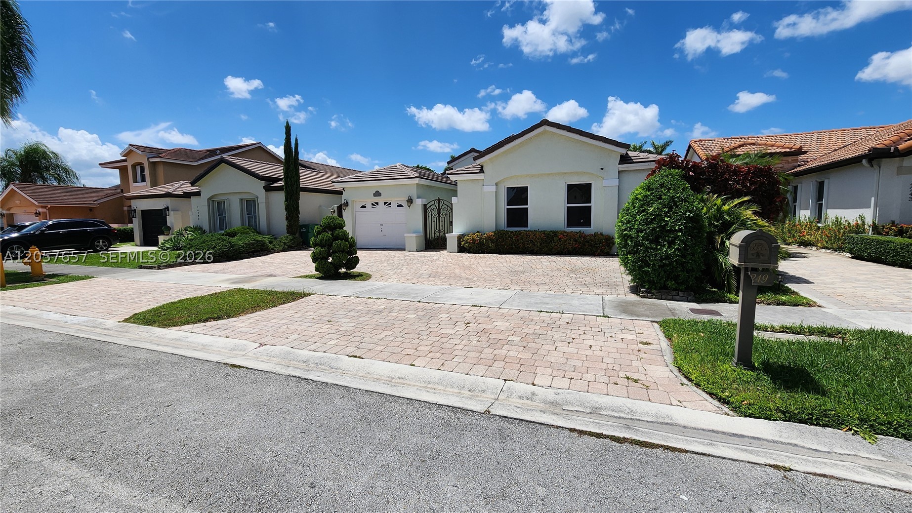SHOMA HOMES AT KENDALL - Residential