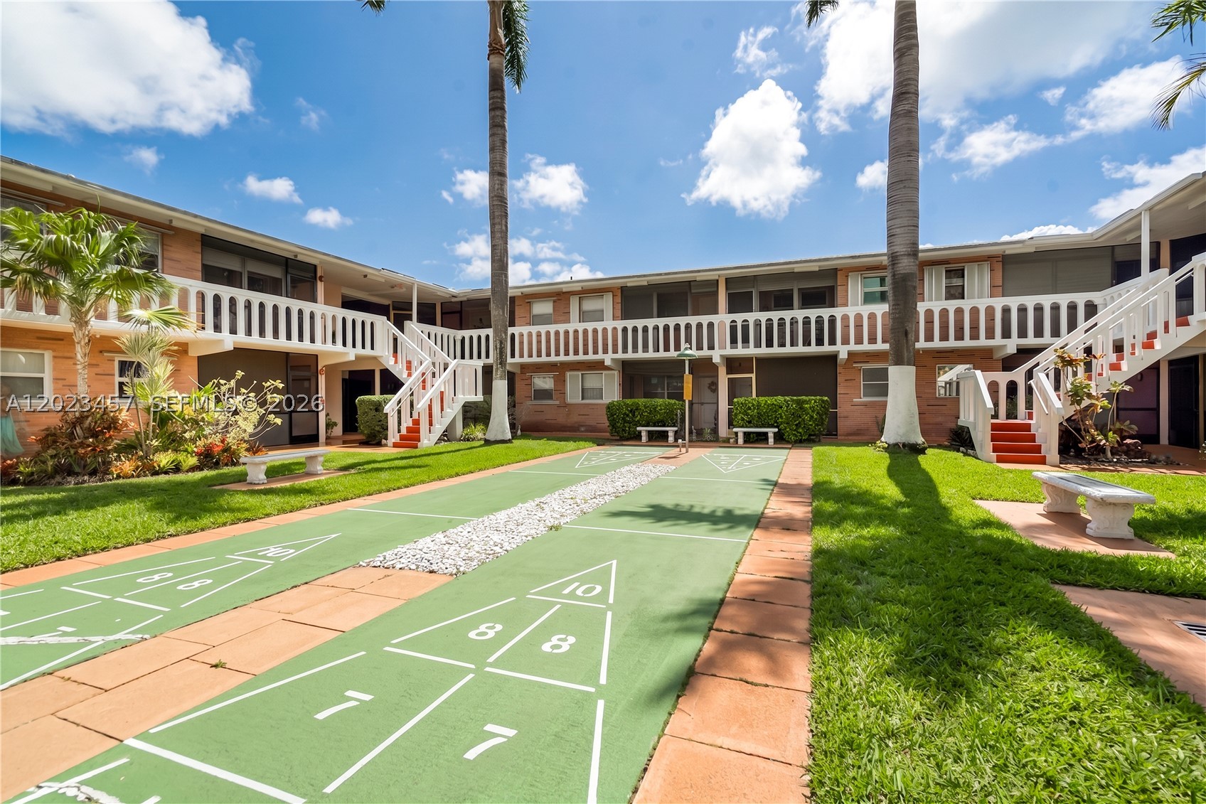 ELDORADO COUNTRY CLUB APT - Residential