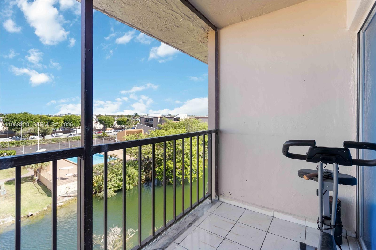 PINESIDE CONDO NO 1 - Residential
