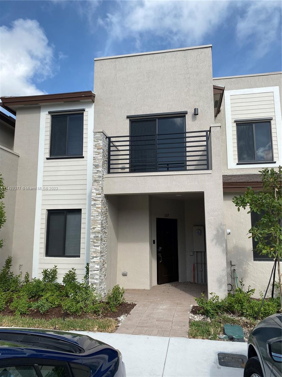 VIA VENTURA NEIGHBORHOOD - Residential Lease