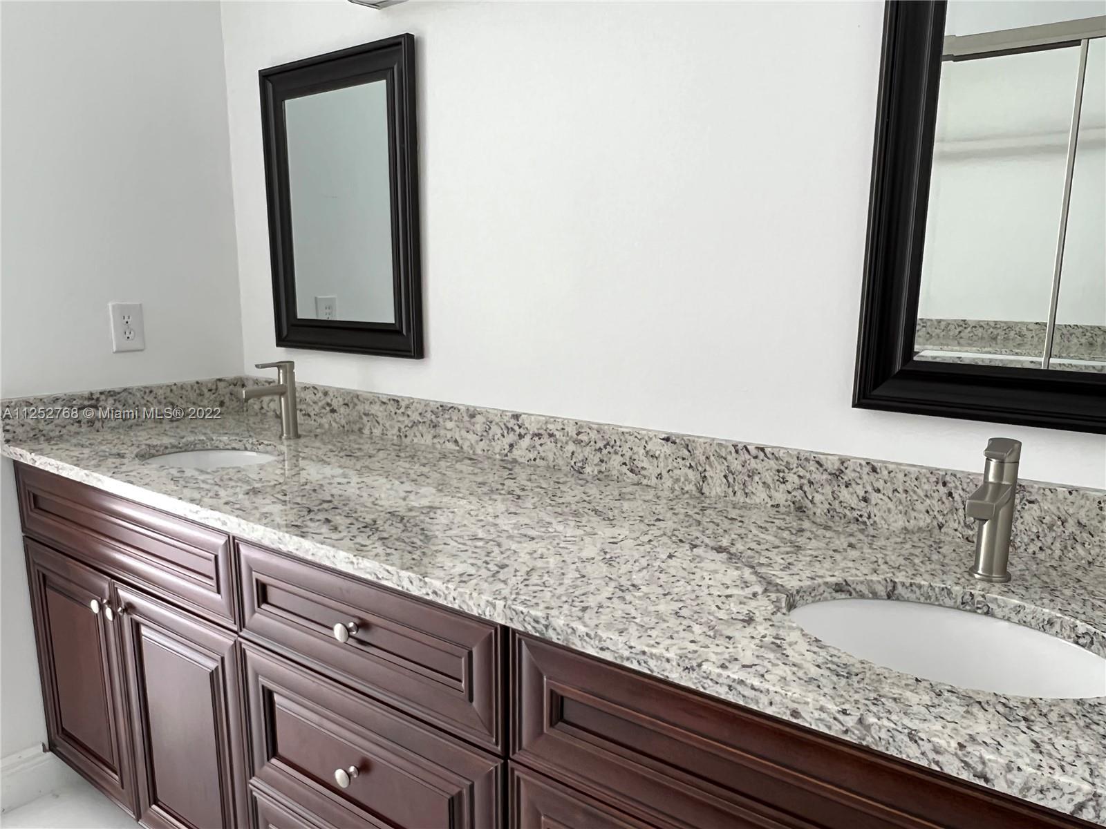 WATERFORD - Residential Lease