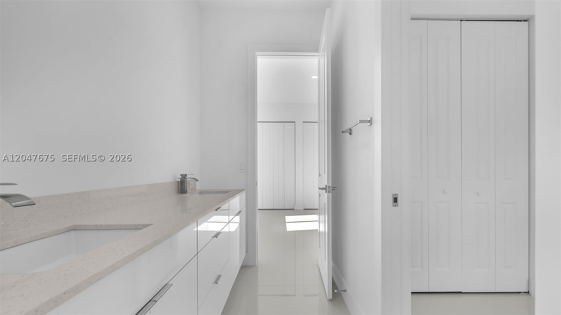 GRIFFING SILVER PALM - Residential