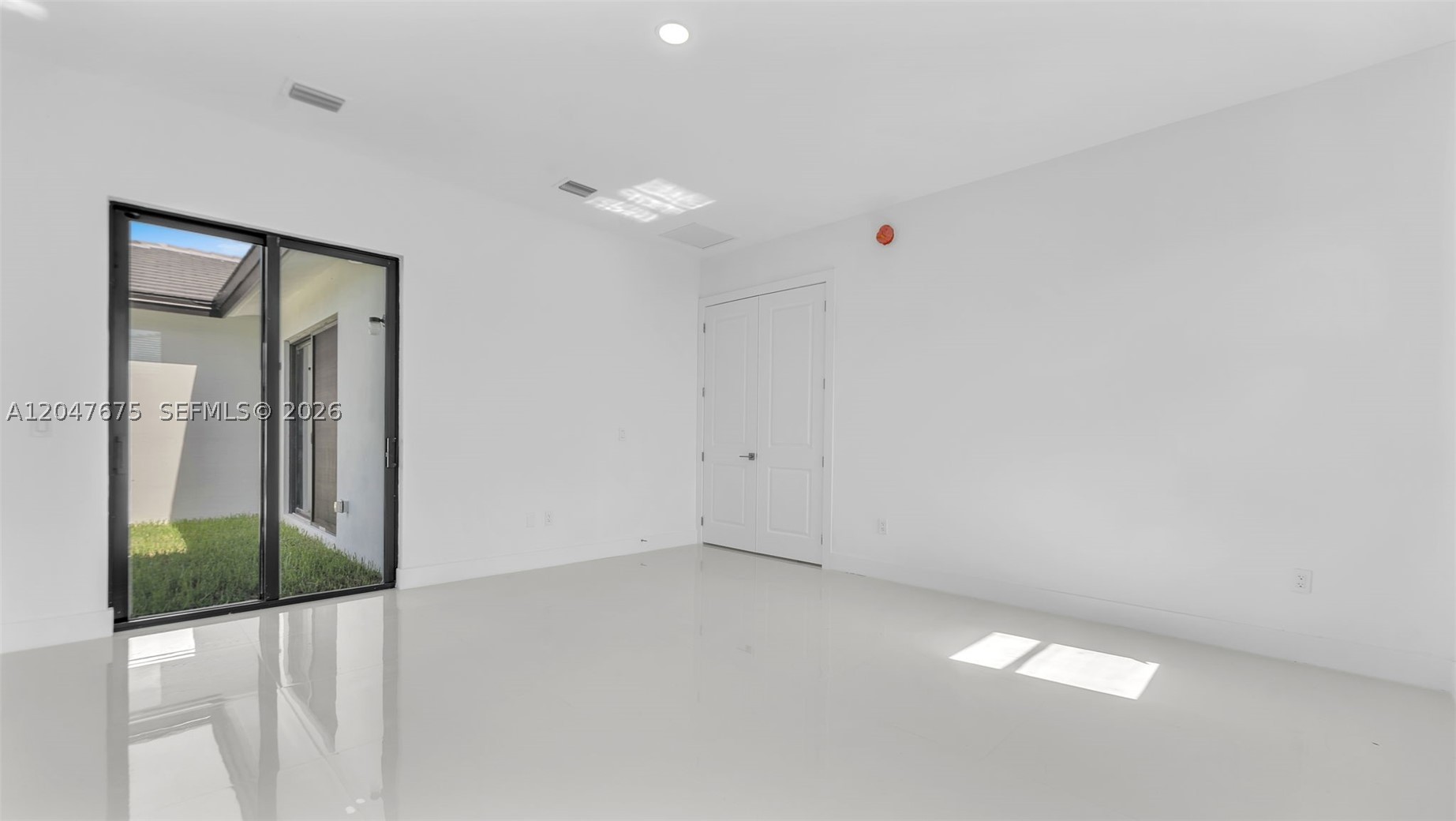 GRIFFING SILVER PALM - Residential