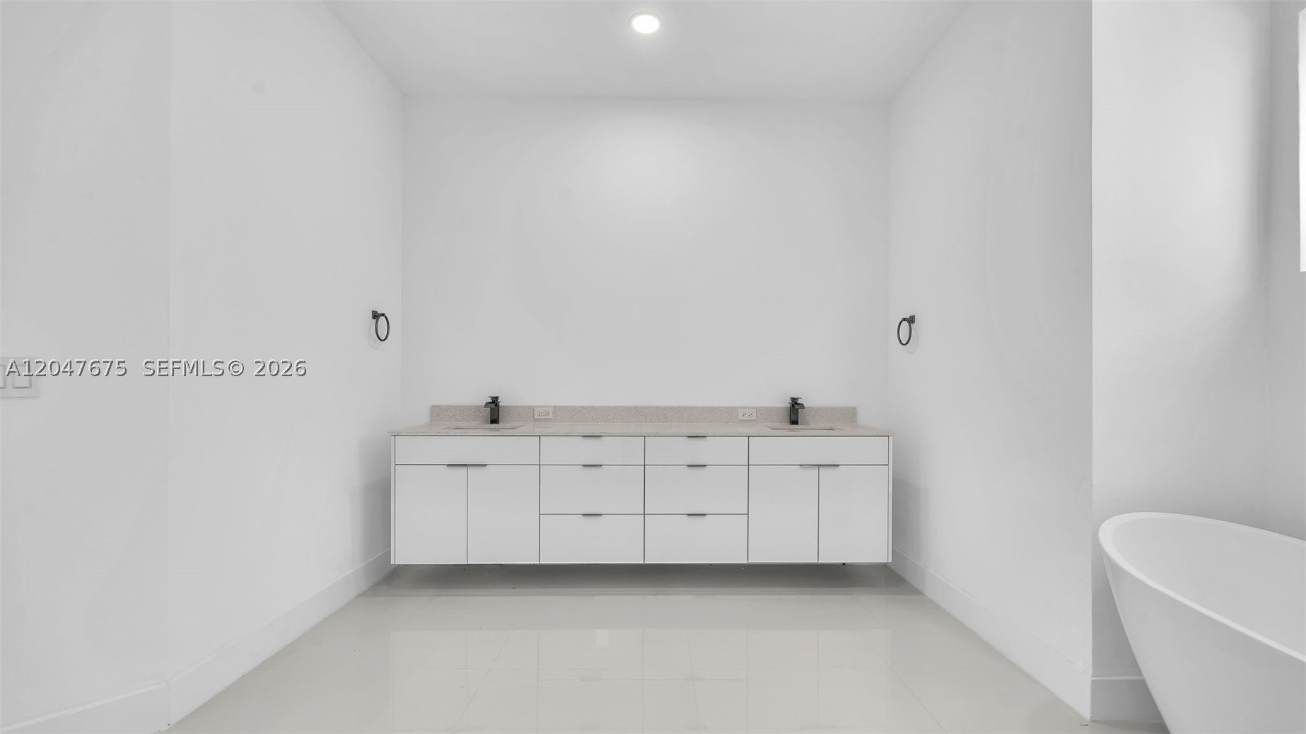 GRIFFING SILVER PALM - Residential