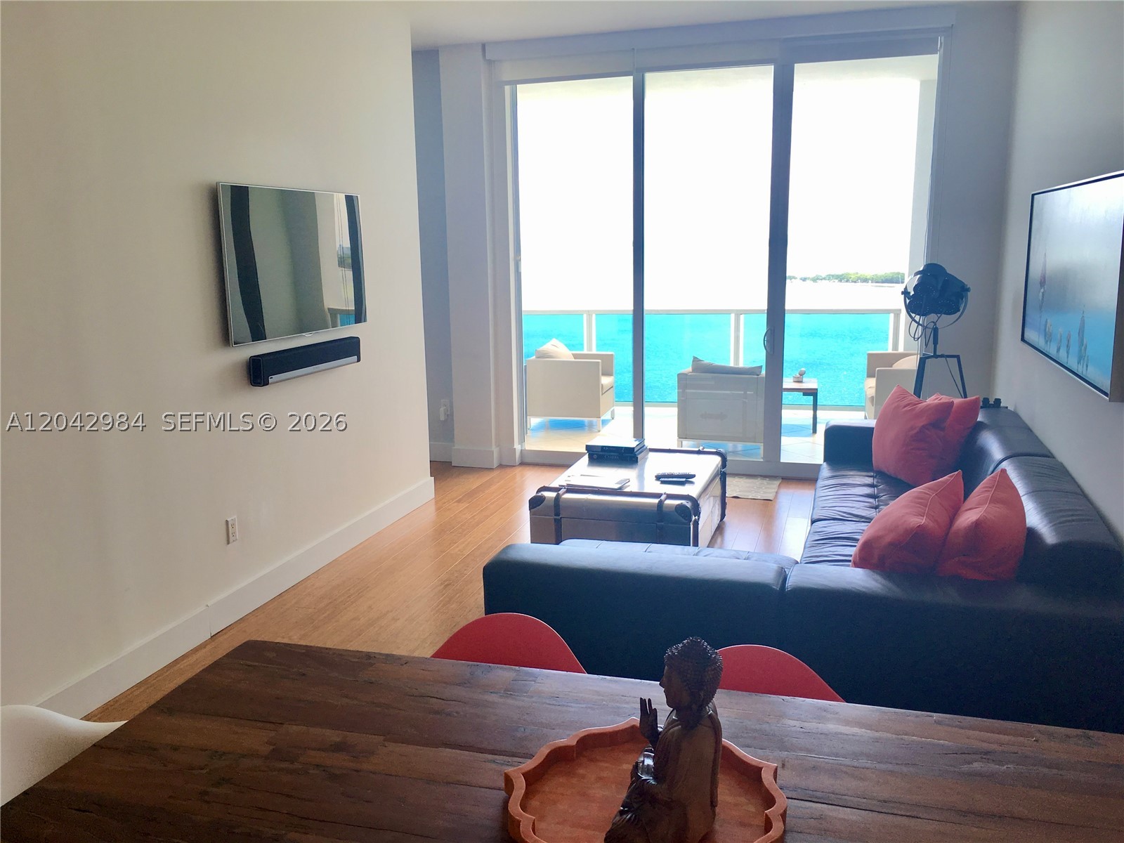 NEW WAVE CONDO - Residential