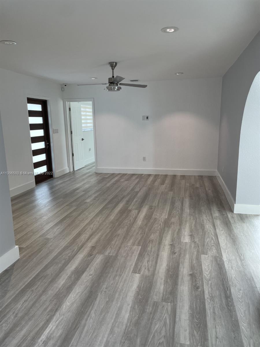 PALM SPRINGS NORTH - Residential Lease