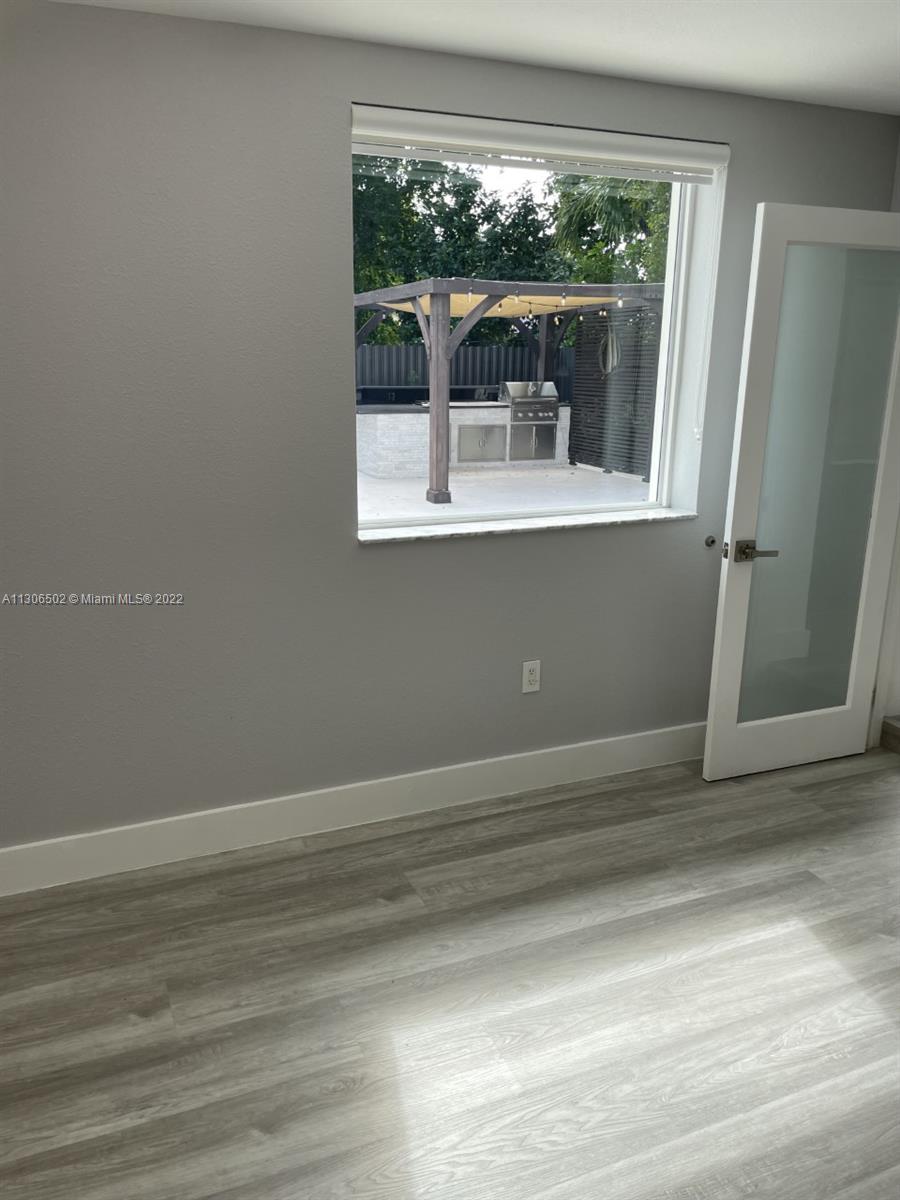 PALM SPRINGS NORTH - Residential Lease