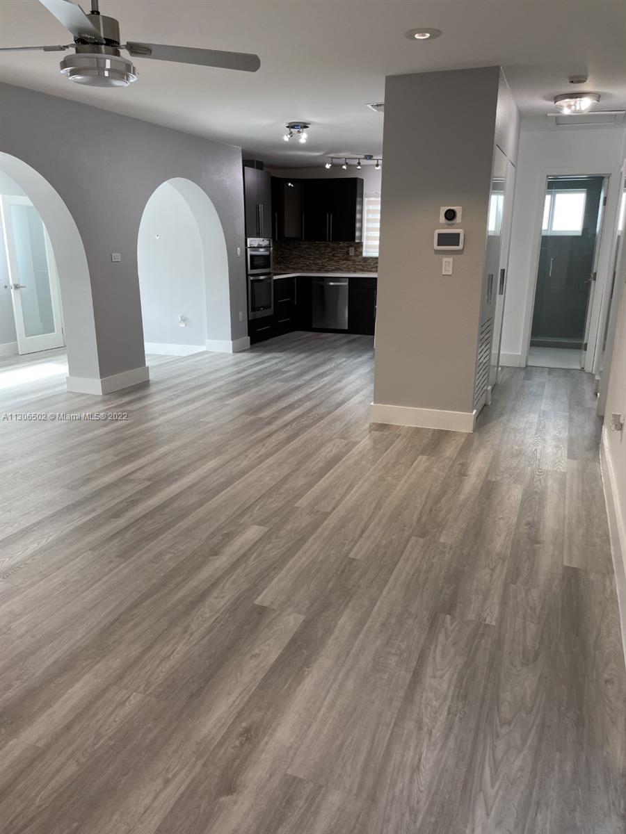 PALM SPRINGS NORTH - Residential Lease