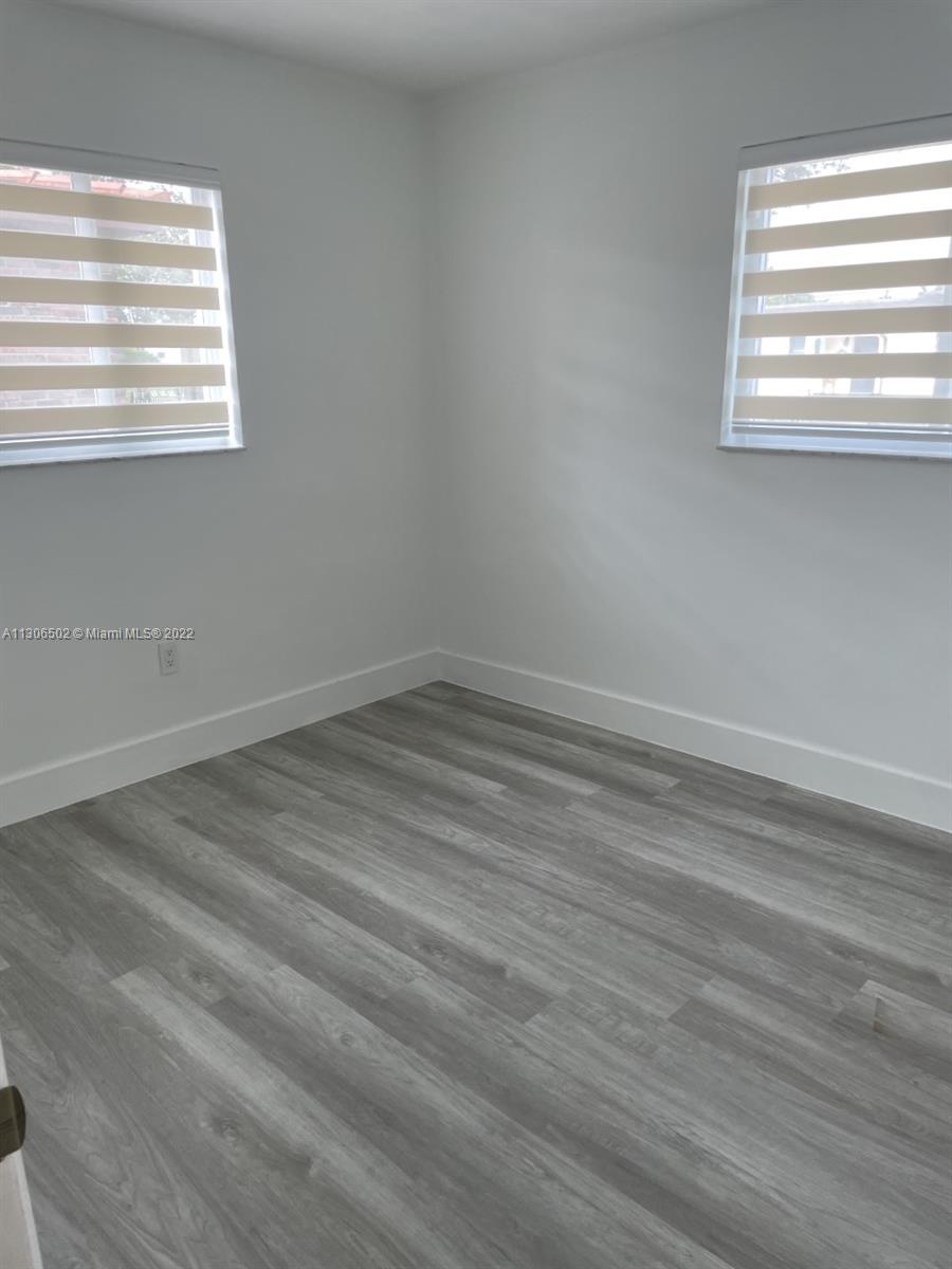 PALM SPRINGS NORTH - Residential Lease