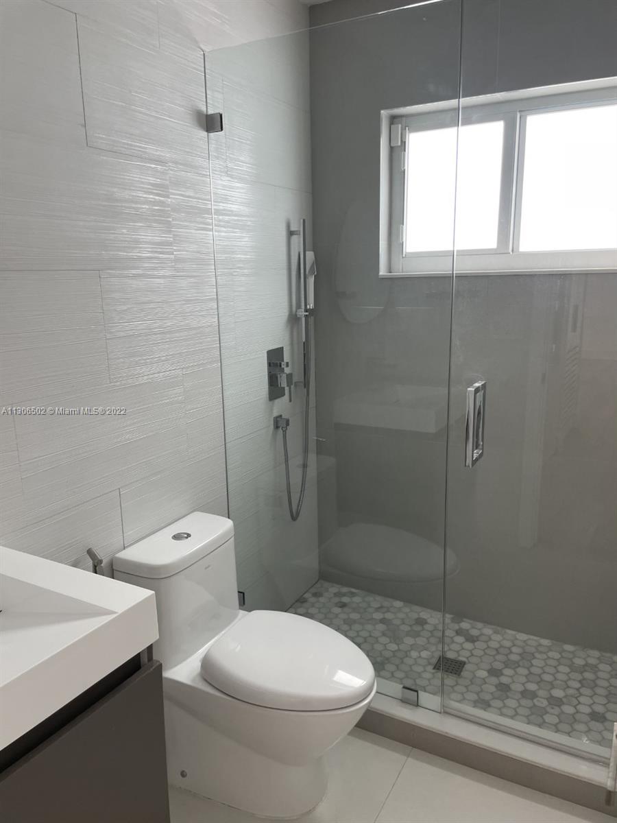 PALM SPRINGS NORTH - Residential Lease
